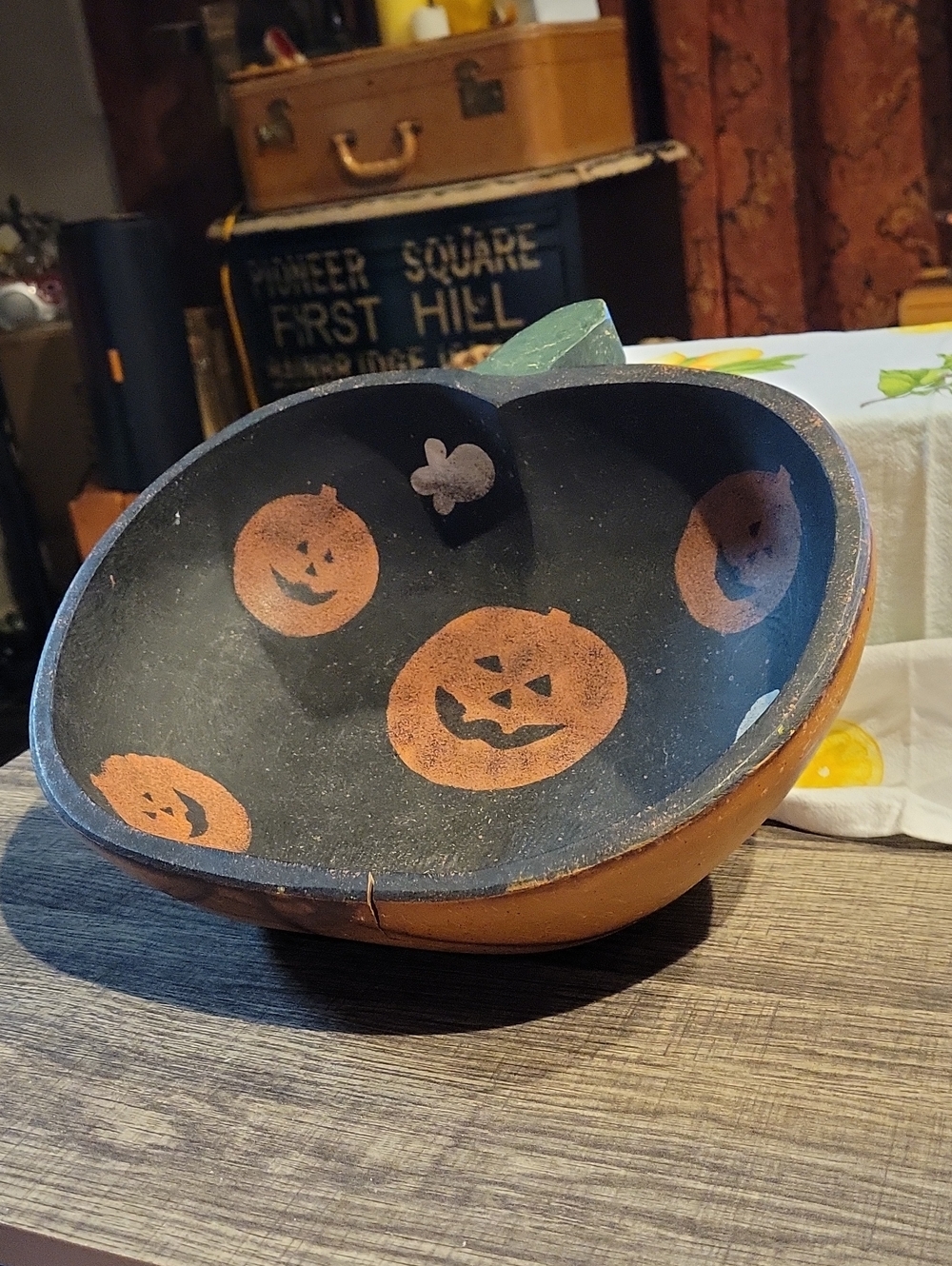 Vintage Wooden Pumpkin Bowl/ Primitive! Perfectly Imperfect,Rare! Sponge Painted